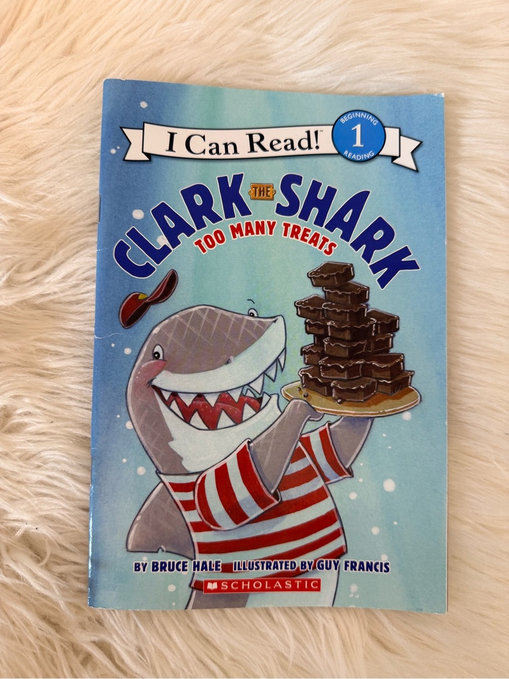 💫10/$25 • Scholastic Clark The Shark Too Many Treats Easy Reader